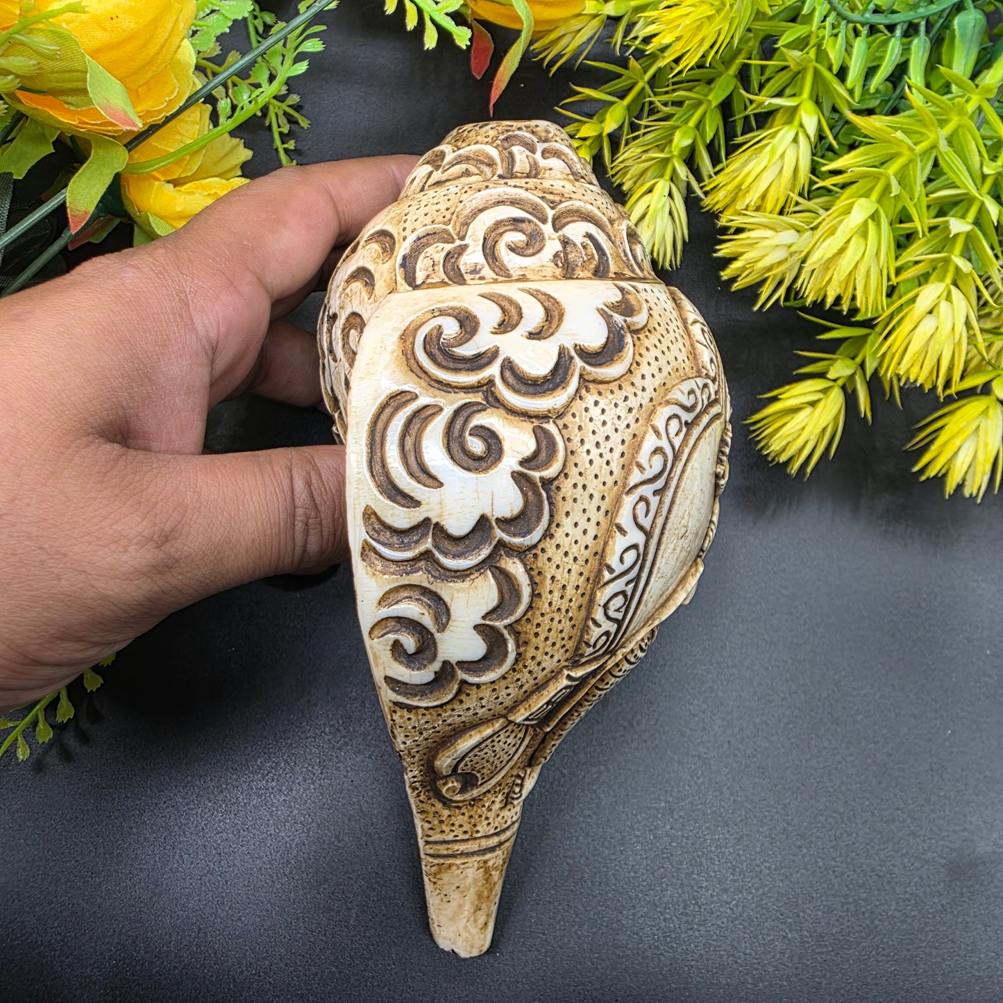 Vamavrati / Blowing Shankh With Beautiful Crafted Lord Radha Krishna Big Size