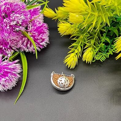 Ek Mukhi Kaju One Face Half Moon Shape Rudraksha With Silver Om Pendant 28-30mm